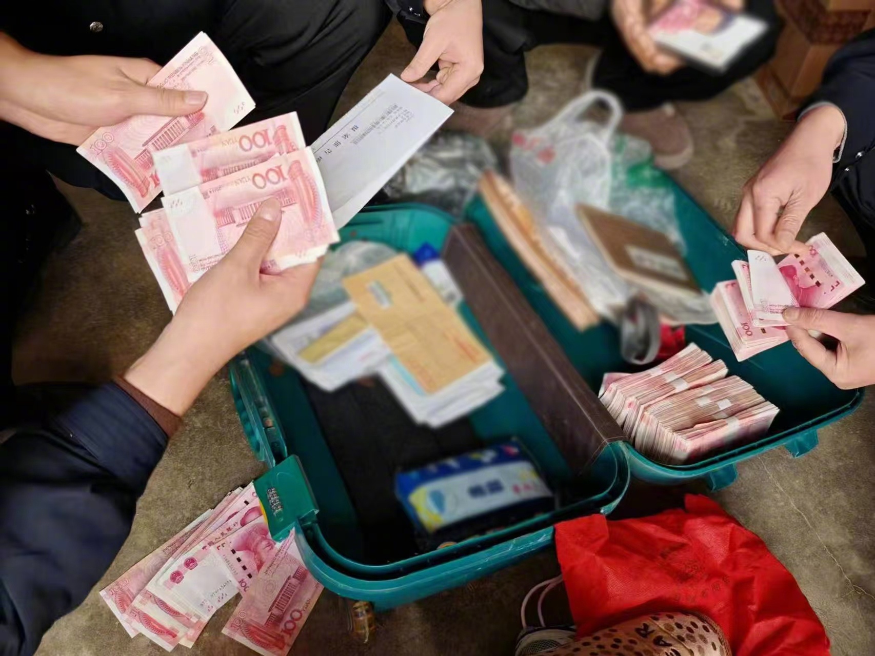 最新带现金几十万能过安检方法分析(最方便真实的湖州携带现金过安检有具体规定吗方法)